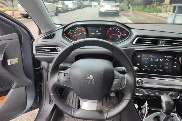 Used Peugeot 308 2018 350THP Automatic Prestige Edition Steering Wheel