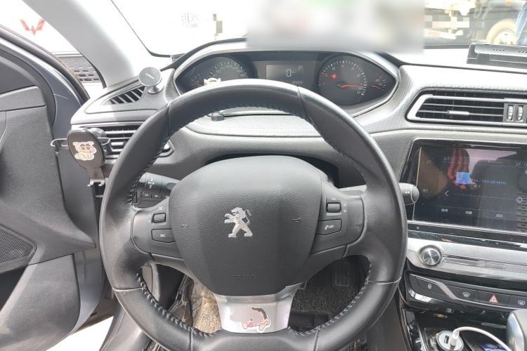 Used Peugeot 308 2018 1.6L Automatic Luxury Edition Steering Wheel