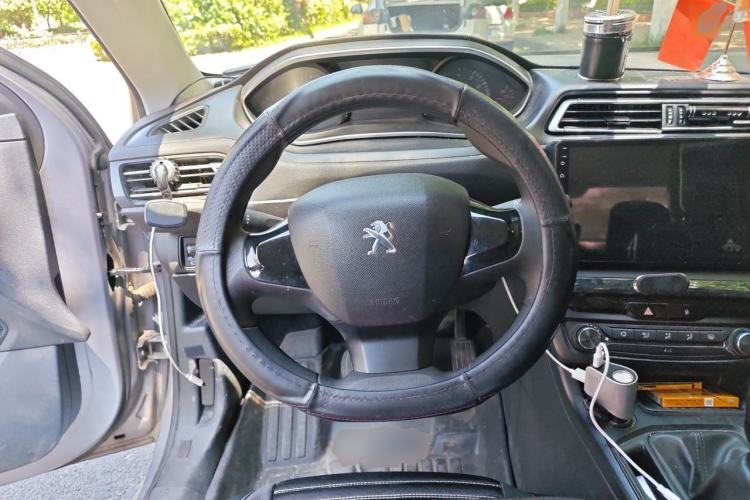 Used Peugeot 308 2018 1.6L Manual Fashion Edition Steering Wheel