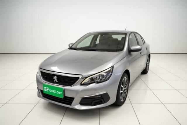 Ojetý Peugeot 308 2018 1.6L Manual Fashion Edition