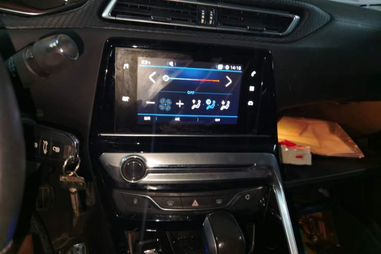 Used Peugeot 308 2018 1.6L Automatic Fashion Edition Audio And AC Panel