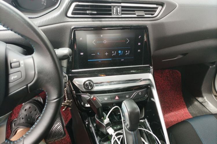 Used Peugeot 308 2018 1.6L Automatic Luxury Edition Audio And AC Panel