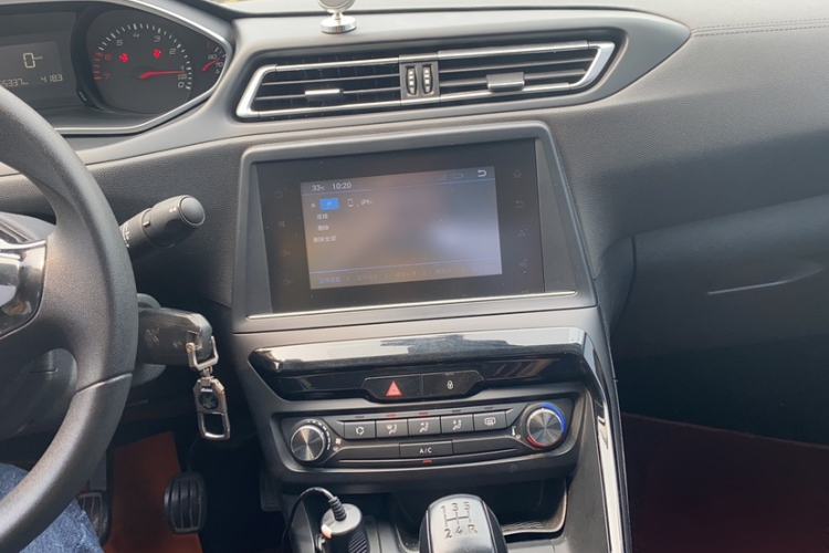 Used Peugeot 308 2018 1.6L Manual Fashion Edition Audio And AC Panel