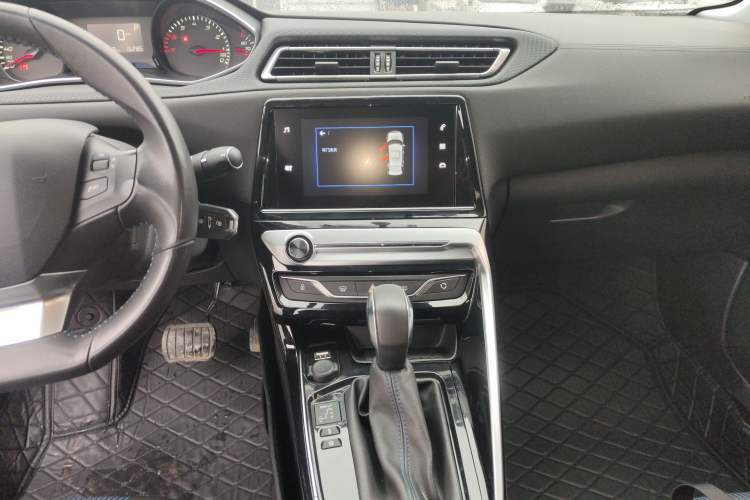 Used Peugeot 308 2018 1.6L Automatic Luxury Edition Audio And AC Panel