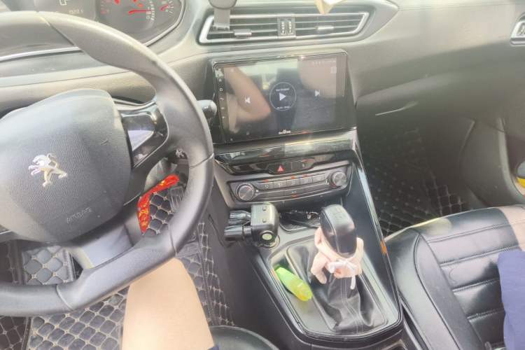 Used Peugeot 308 2018 1.6L Manual Fashion Edition Audio And AC Panel