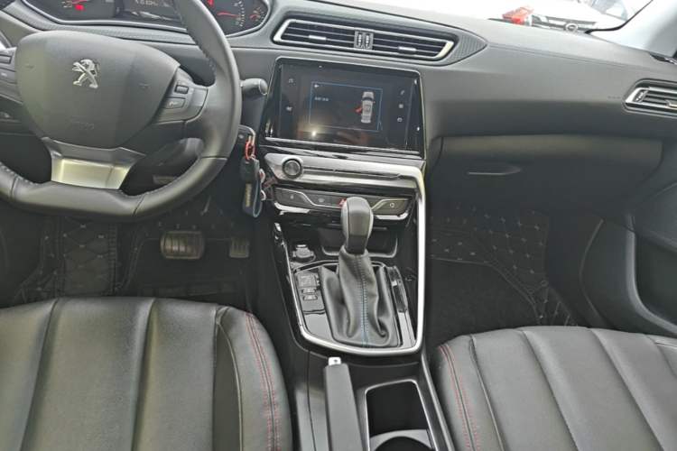 Used Peugeot 308 2018 1.6L Automatic Luxury Edition Audio And AC Panel