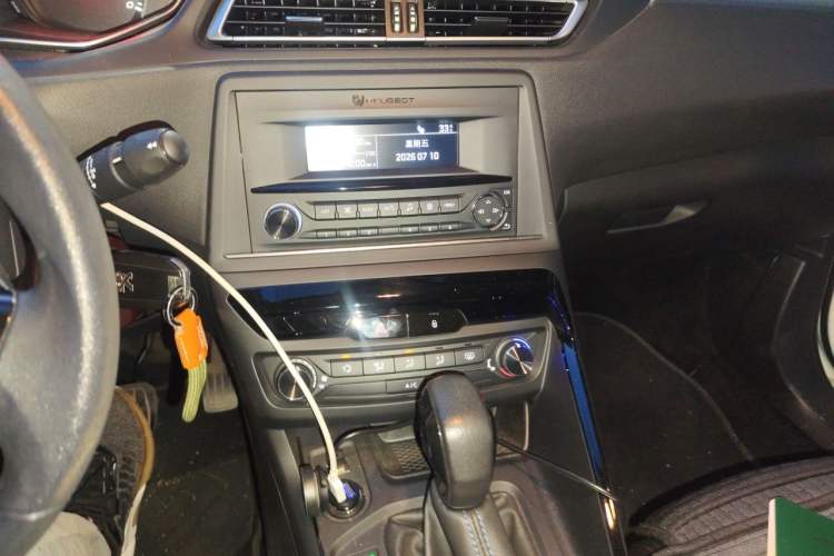 Used Peugeot 308 2018 1.6L Automatic Fashion Edition Audio And AC Panel