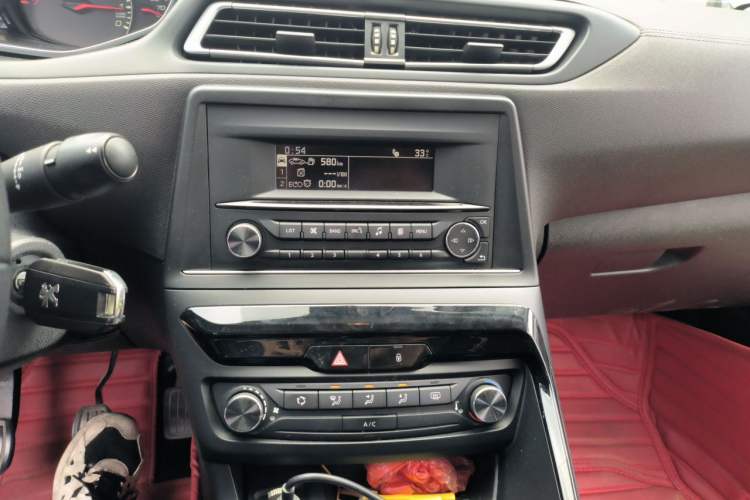 Used Peugeot 308 2018 1.6L Manual Fashion Edition Audio And AC Panel