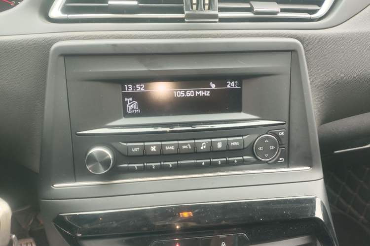 Used Peugeot 308 2018 1.6L Manual Fashion Edition Audio And AC Panel