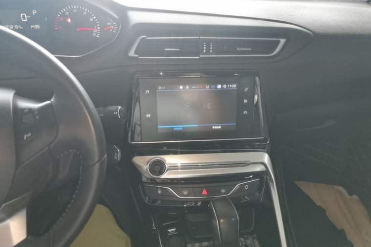 Used Peugeot 308 2018 1.6L Automatic Luxury Edition Audio And AC Panel