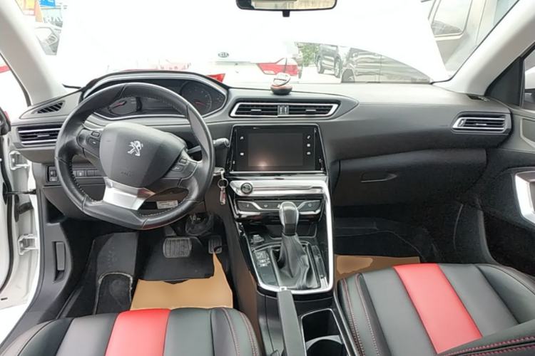 Used Peugeot 308 2018 1.6L Automatic Luxury Edition Center Console