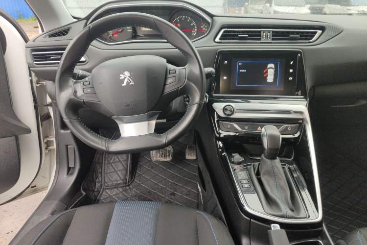 Used Peugeot 308 2018 1.6L Automatic Luxury Edition Center Console