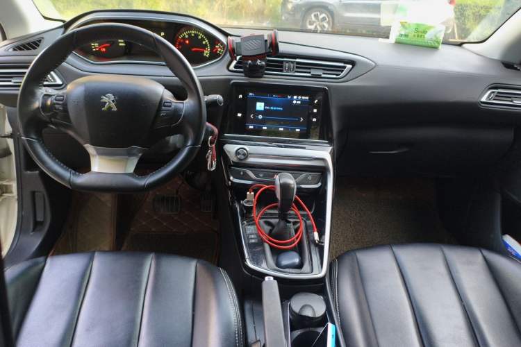 Used Peugeot 308 2018 1.6L Automatic Luxury Edition Center Console