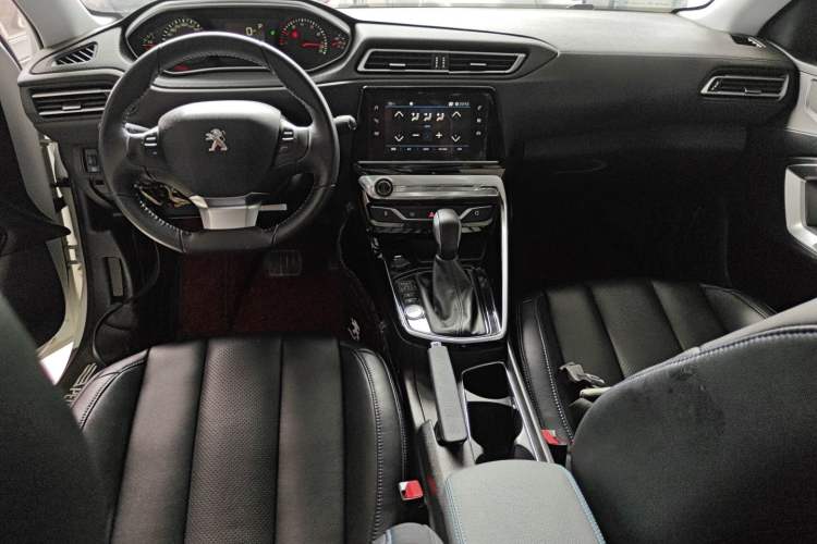 Used Peugeot 308 2018 1.6L Automatic Luxury Edition Center Console