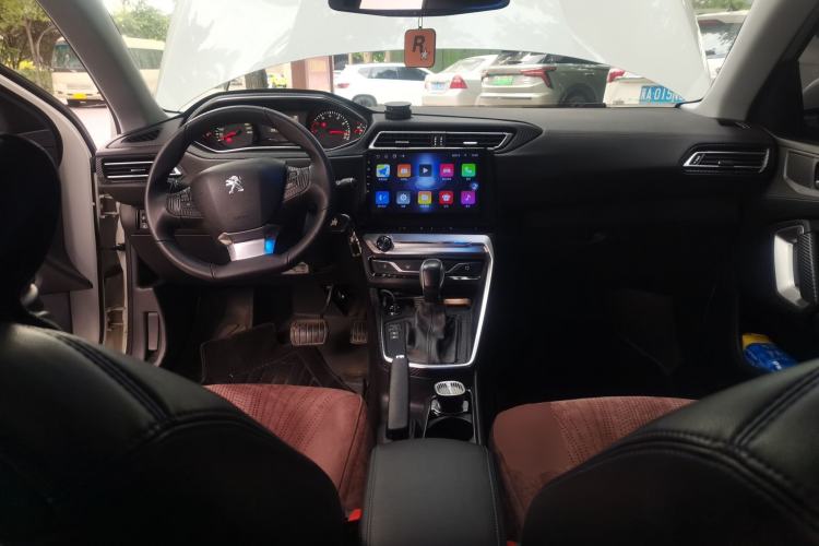 Used Peugeot 308 2018 1.6L Automatic Luxury Edition Center Console