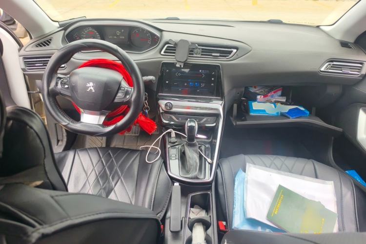 Used Peugeot 308 2018 1.6L Automatic Luxury Edition Center Console