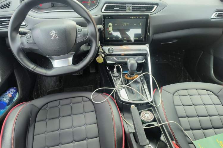 Used Peugeot 308 2018 1.6L Automatic Luxury Edition Center Console