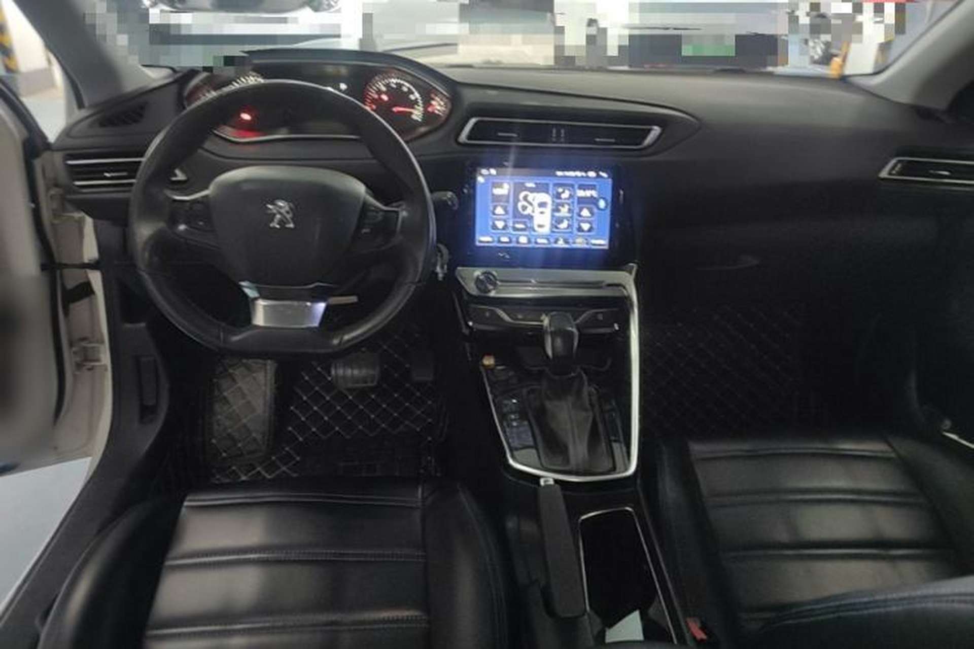 Used Peugeot 308 2018 1.6L Automatic Luxury Edition Center Console