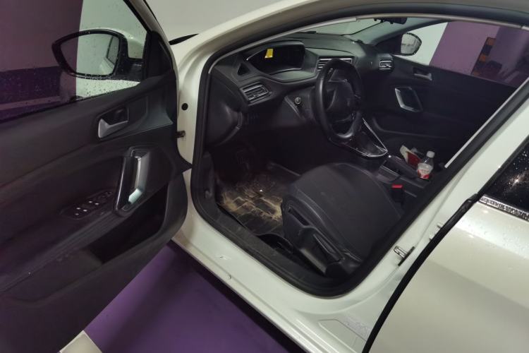 Used Peugeot 308 2018 1.6L Automatic Fashion Edition Driver Seat