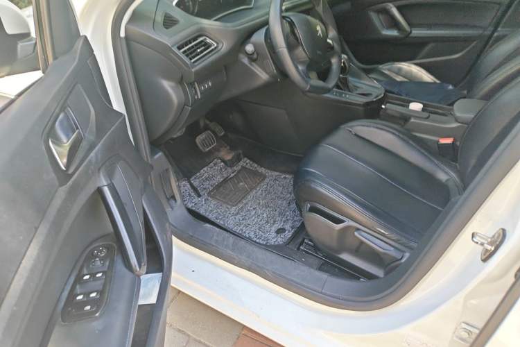 Used Peugeot 308 2018 1.6L Automatic Fashion Edition Driver Seat