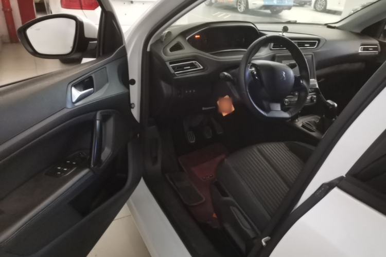 Used Peugeot 308 2018 1.6L Manual Fashion Edition Driver Seat