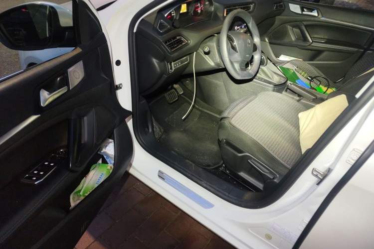 Used Peugeot 308 2018 1.6L Automatic Fashion Edition Driver Seat