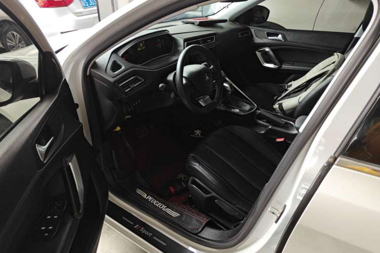 Used Peugeot 308 2018 1.6L Automatic Luxury Edition Driver Seat