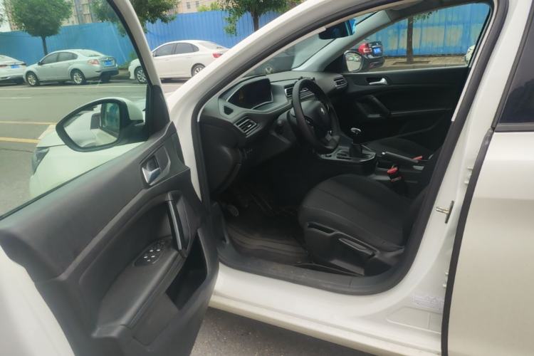 Used Peugeot 308 2018 1.6L Manual Fashion Edition Driver Seat
