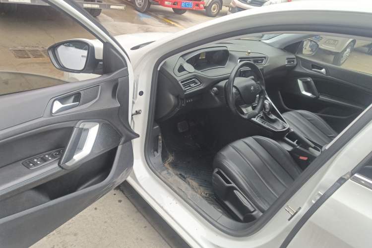 Used Peugeot 308 2018 1.6L Automatic Luxury Edition Driver Seat