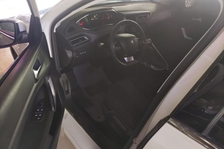 Used Peugeot 308 2018 1.6L Automatic Luxury Edition Driver Seat