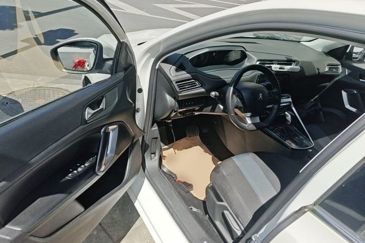 Used Peugeot 308 2018 1.6L Automatic Luxury Edition Driver Seat