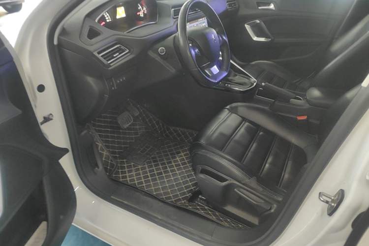 Used Peugeot 308 2018 1.6L Automatic Luxury Edition Driver Seat