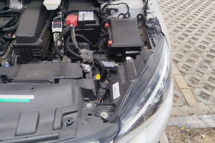 Used Peugeot 308 2018 1.6L Automatic Luxury Edition Engine Bay Left