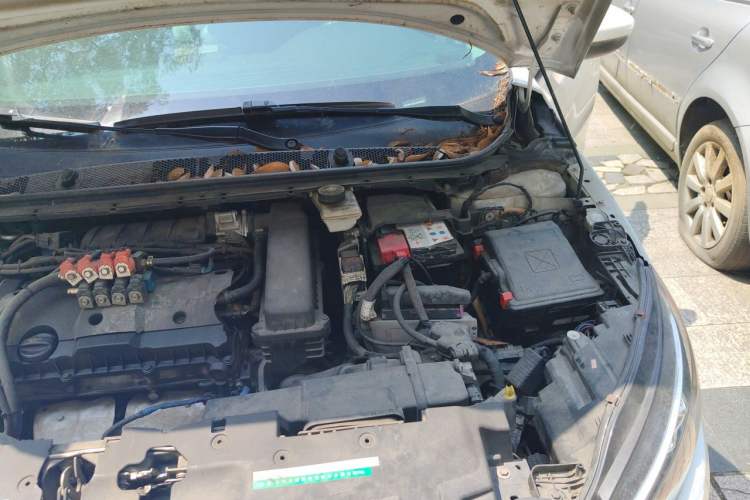 Used Peugeot 308 2018 1.6L Manual Fashion Edition Engine Bay Left