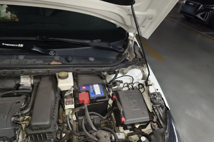 Used Peugeot 308 2018 1.6L Automatic Luxury Edition Engine Bay Left
