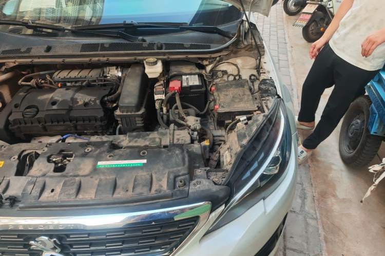 Used Peugeot 308 2018 1.6L Automatic Luxury Edition Engine Bay Left