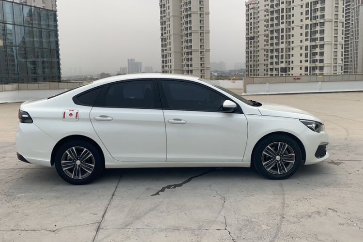 Used Peugeot 308 2018 1.6L Manual Fashion Edition Exterior 3