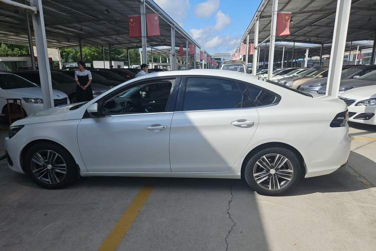 Used Peugeot 308 2018 1.6L Automatic Luxury Edition Exterior 5