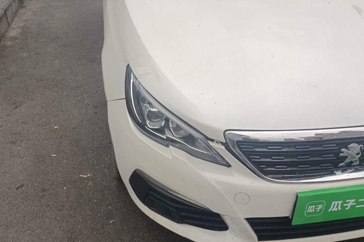 Used Peugeot 308 2018 1.6L Automatic Luxury Edition Exterior 6