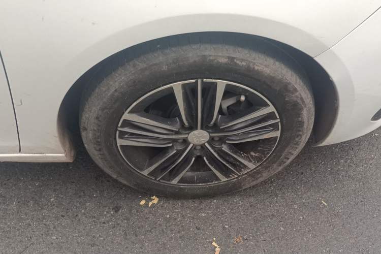 Used Peugeot 308 2018 1.6L Automatic Luxury Edition Exterior 7