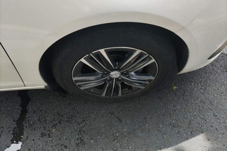 Used Peugeot 308 2018 1.6L Automatic Luxury Edition Exterior 7
