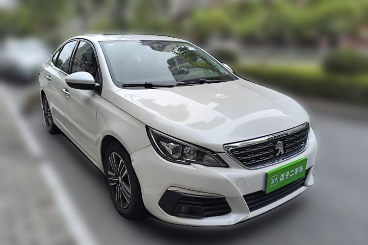 Used Peugeot 308 2018 1.6L Automatic Luxury Edition Front Right 45 Deg