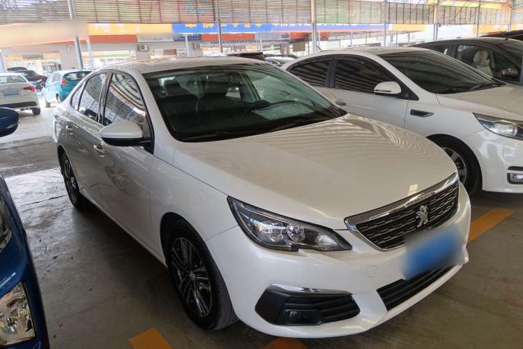 Used Peugeot 308 2018 1.6L Automatic Luxury Edition Front Right 45 Deg