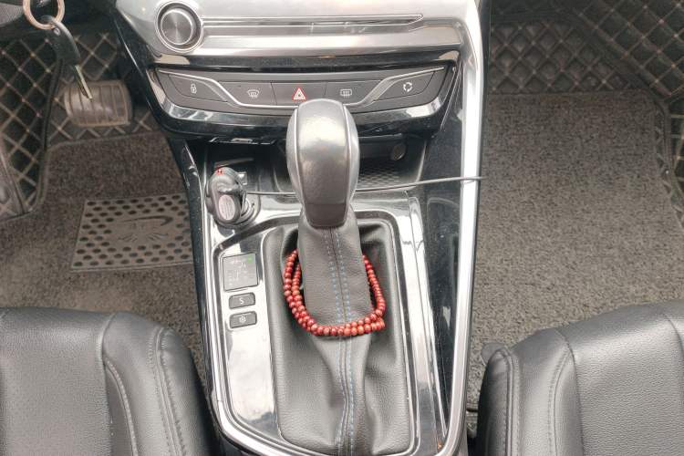 Used Peugeot 308 2018 1.6L Automatic Luxury Edition Gear Lever