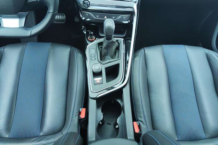 Used Peugeot 308 2018 350THP Automatic Prestige Edition Gear Lever