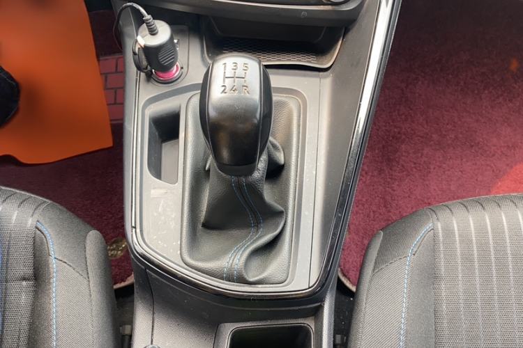 Used Peugeot 308 2018 1.6L Manual Fashion Edition Gear Lever