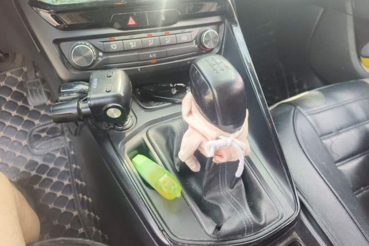 Used Peugeot 308 2018 1.6L Manual Fashion Edition Gear Lever