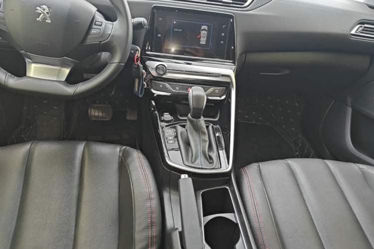 Used Peugeot 308 2018 1.6L Automatic Luxury Edition Gear Lever