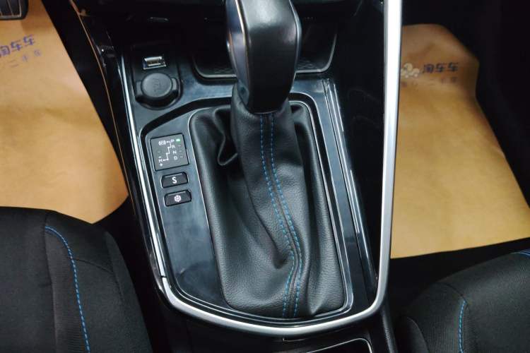 Used Peugeot 308 2018 1.6L Automatic Luxury Edition Gear Lever