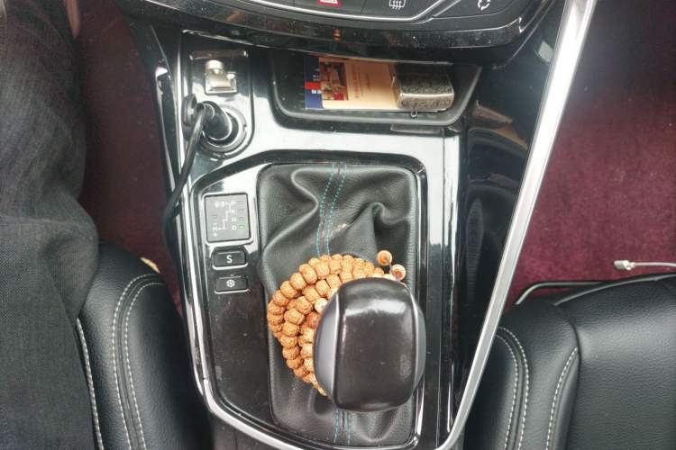 Used Peugeot 308 2018 1.6L Automatic Luxury Edition Gear Lever